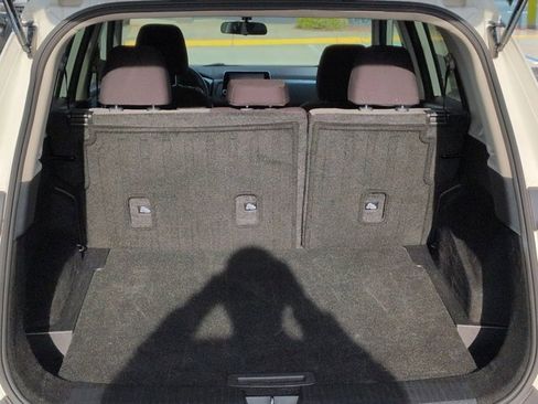 Used 2023 Nissan Rogue SV image 14