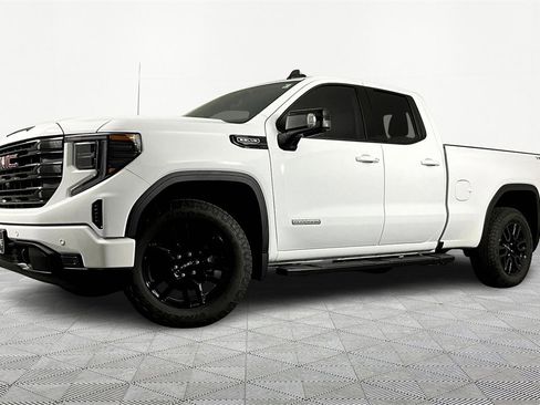 Used 2025 GMC Sierra 1500 Elevation image 1