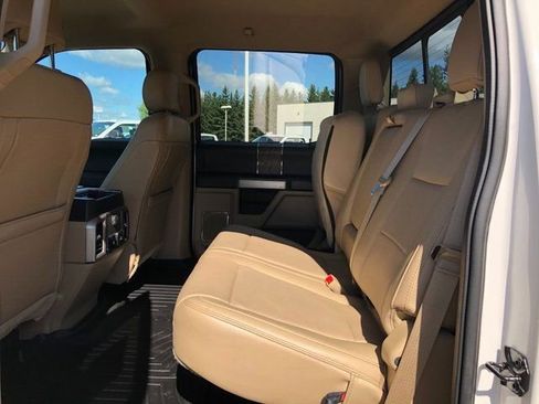 Used 2019 Ford F350 Lariat w/ Chrome Package image 19