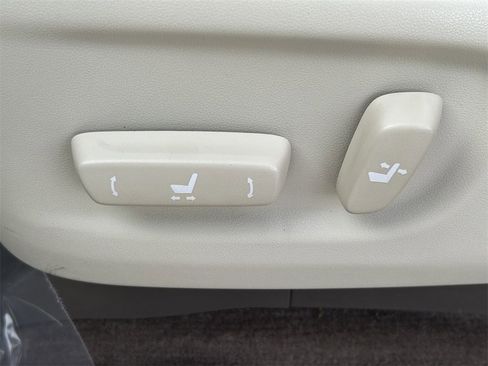 Used 2016 Lexus GX 460 460 w/ Premium Package image 26