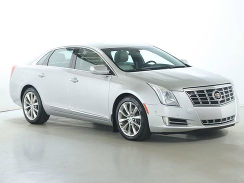 Used 2014 Cadillac XTS Luxury w/ Driver Awareness Package image 11
