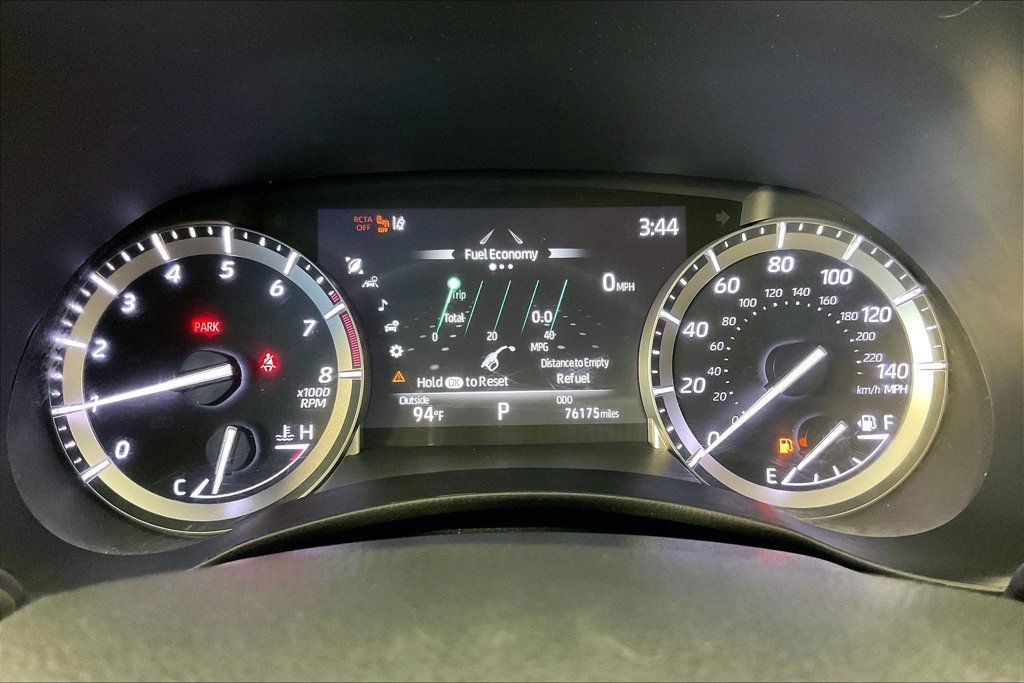 Used 2022 Toyota Highlander XLE AWD/4WD image 26