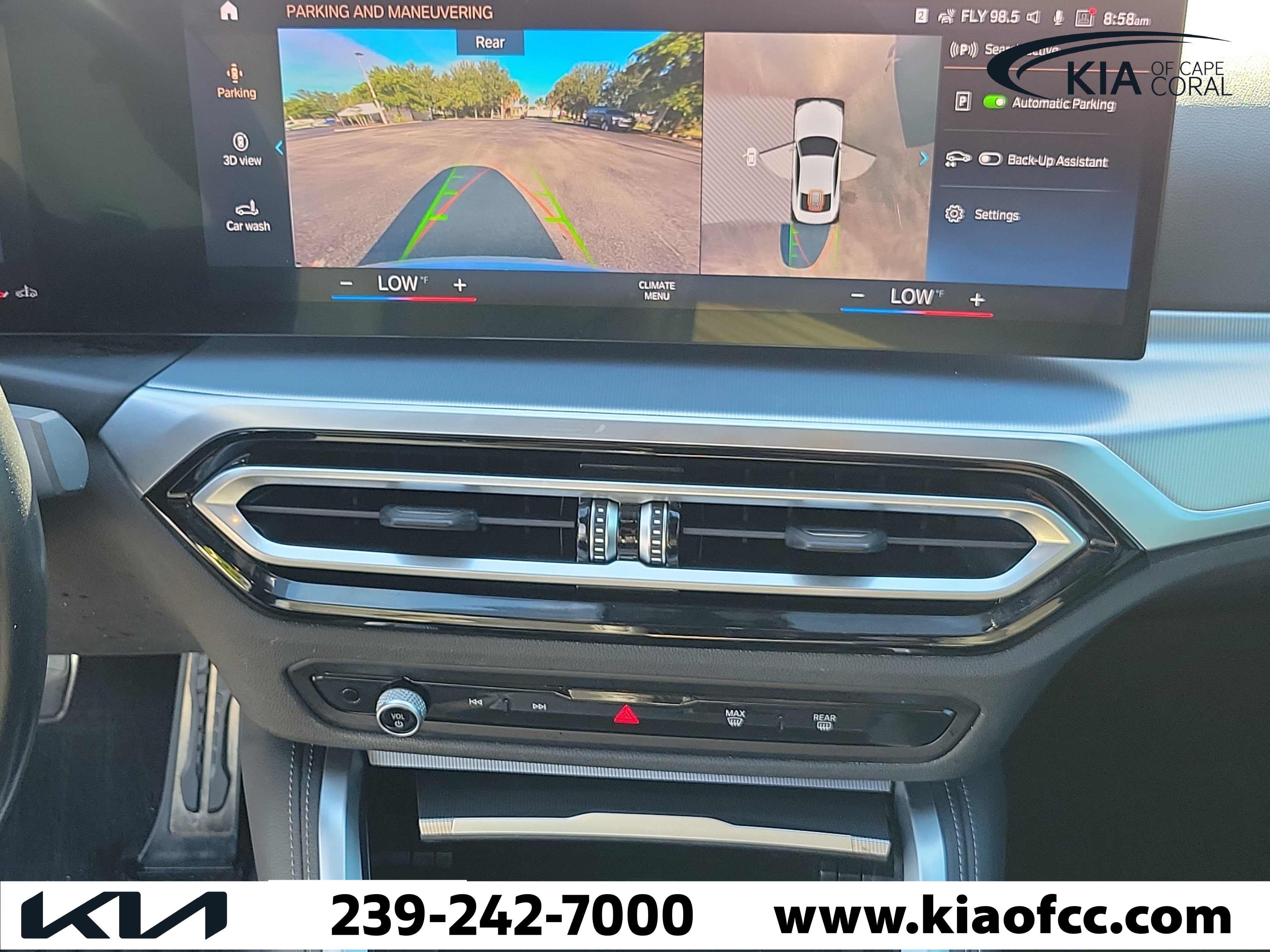 Used 2024 BMW M440i Coupe w/ Premium Package RWD image 17
