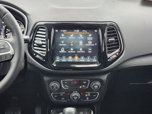 Used 2018 Jeep Compass Limited w/ Navigation Group image 3