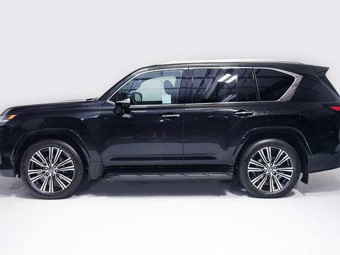 Used 2026 Lexus LX 700h Luxury AWD/4WD image 4