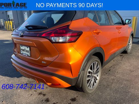 Used 2022 Nissan Kicks SV FWD image 7