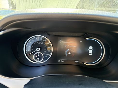 Used 2022 Genesis G70 3.3T image 26