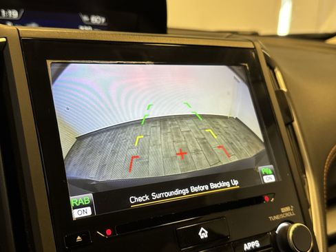 Used 2019 Subaru Crosstrek 2.0i Limited w/ Moonroof Package w/Navigation image 17