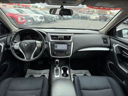 Used 2016 Nissan Altima 2.5 SV FWD image 13
