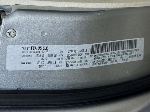 Used 2020 Chrysler Pacifica Limited FWD image 10