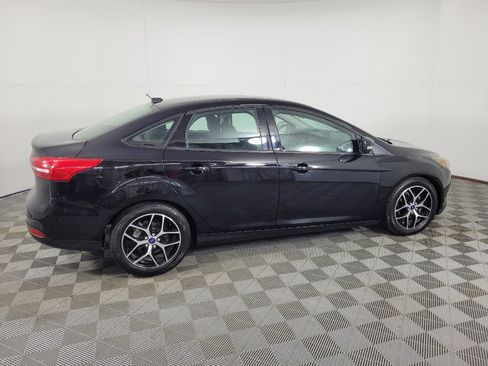 Used 2017 Ford Focus SEL FWD image 10