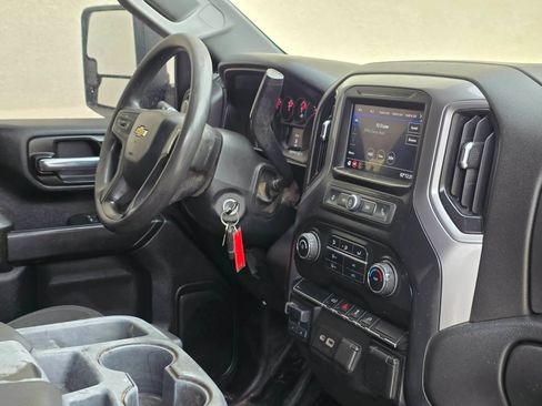 Used 2021 Chevrolet Silverado 2500 W/T w/ WT Convenience Package image 17
