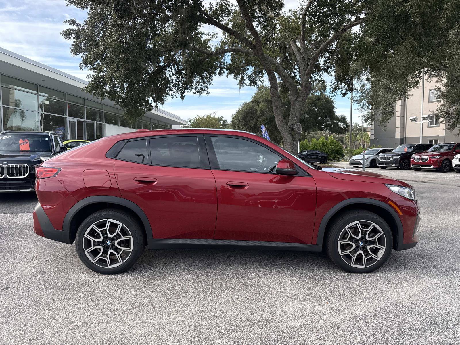 Used 2026 BMW X2 xDrive28i AWD/4WD image 3