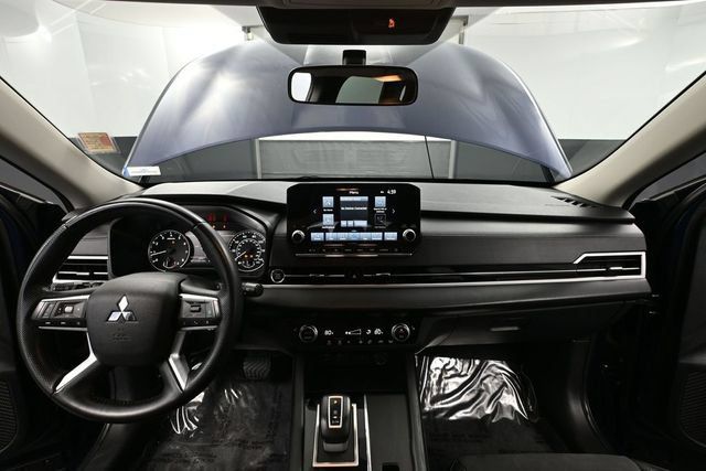 Used 2024 Mitsubishi Outlander SE AWD/4WD image 18