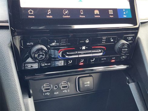 New 2025 Jeep Grand Cherokee Limited image 14