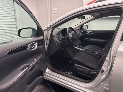 Used 2018 Nissan Sentra SV FWD image 5