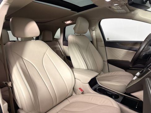 Used 2019 Lincoln MKC Reserve w/ MKC Climate Package AWD/4WD image 36