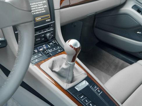 Certified 2016 Porsche Cayman RWD image 28