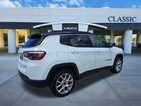 Used 2025 Jeep Compass Limited AWD/4WD image 8