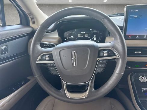 Used 2022 Lincoln Nautilus FWD w/ Premium Package image 27
