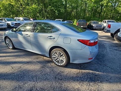 Used 2013 Lexus ES 350 w/ Luxury Pkg FWD image 4