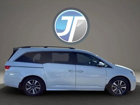 Used 2017 Honda Odyssey Touring Elite image 3