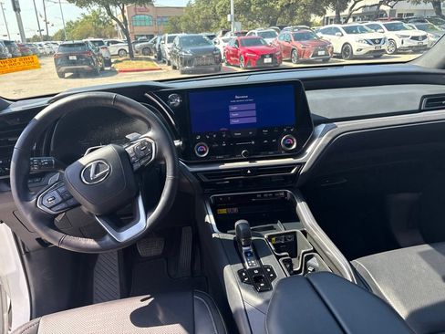Used 2026 Lexus TX 350 AWD w/ Technology Package image 18