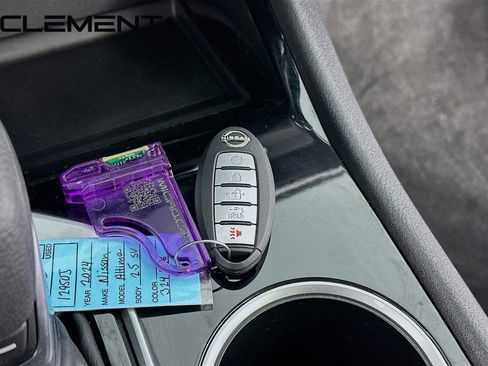 Used 2024 Nissan Altima 2.5 SV image 22