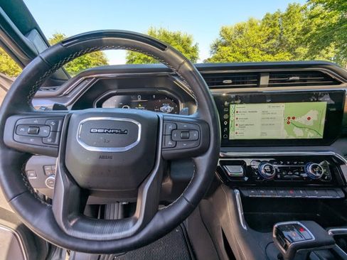 Used 2025 GMC Sierra 1500 Denali Ultimate image 14