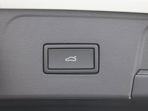 New 2026 Volkswagen Atlas SEL Premium R-Line image 31