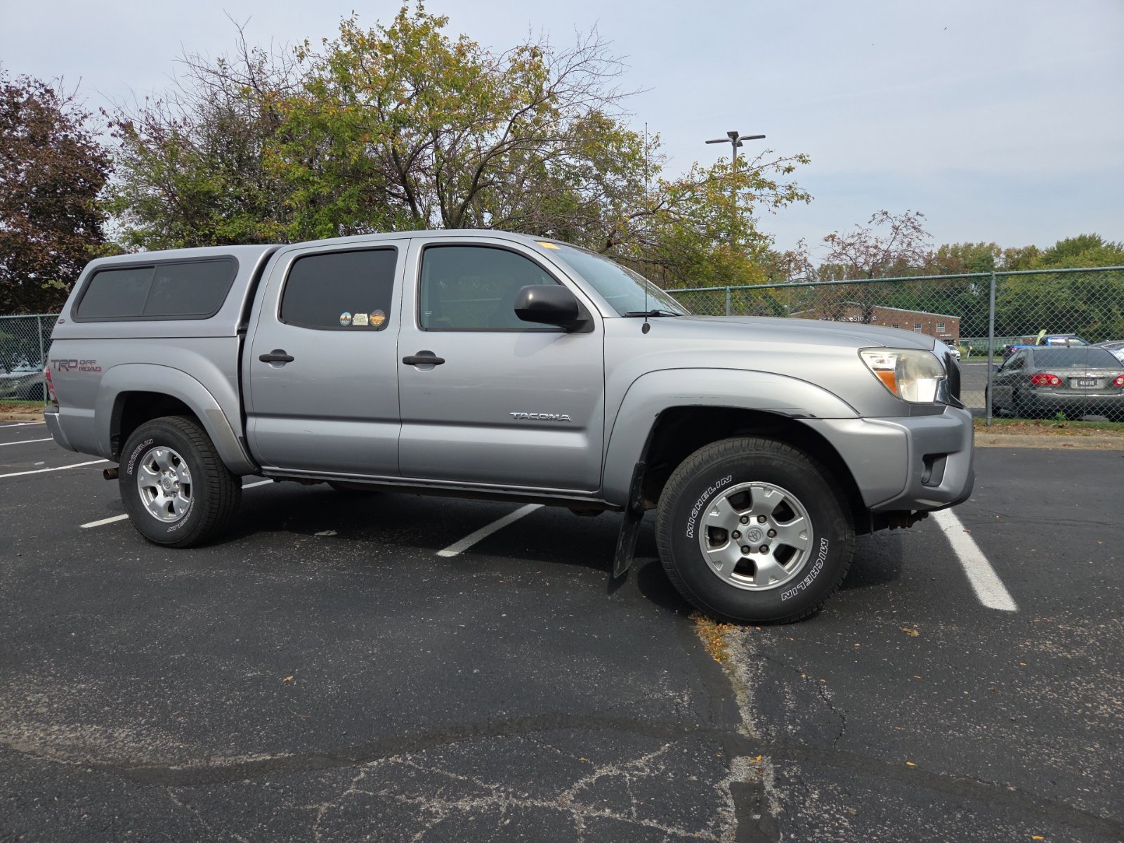 Used 2014 Toyota Tacoma 4x4 Double Cab w/ TRD Off-Road Package image 3