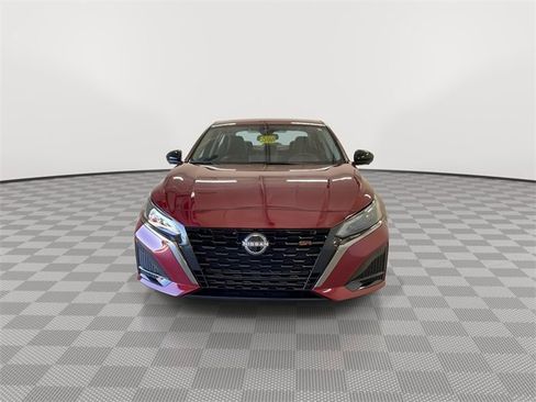 Certified 2024 Nissan Altima 2.0 SR image 4