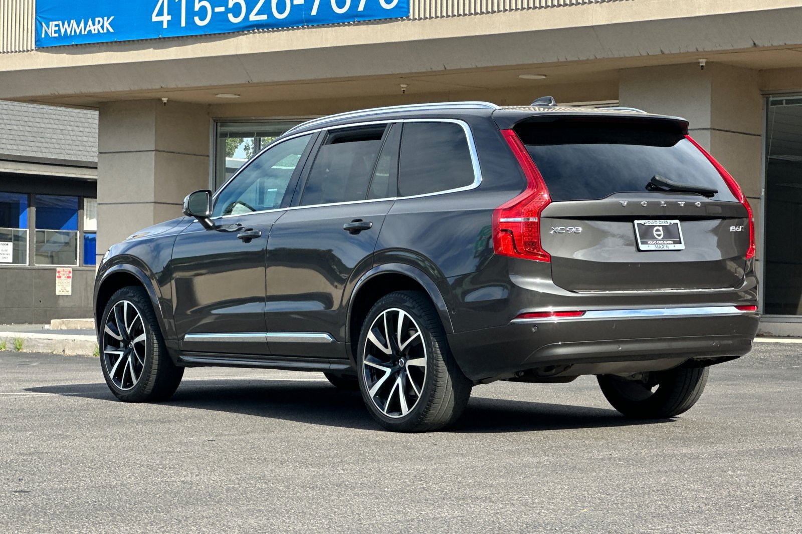 Certified 2023 Volvo XC90 B6 Plus w/ Protection Package Premier AWD/4WD image 7