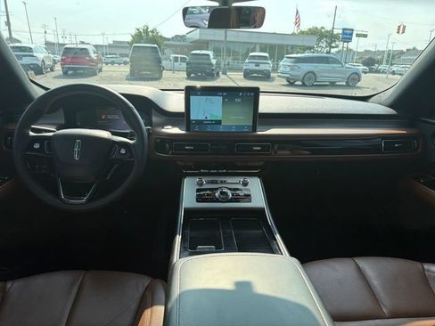 Certified 2024 Lincoln Aviator Reserve w/ Jet Package AWD/4WD image 16