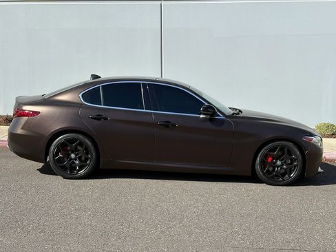 Used 2019 Alfa Romeo Giulia Ti image 7