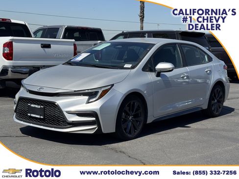 Used 2024 Toyota Corolla SE FWD image 3