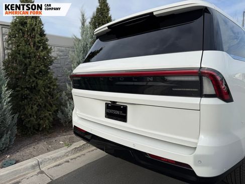 Used 2025 Lincoln Navigator Reserve AWD/4WD image 46