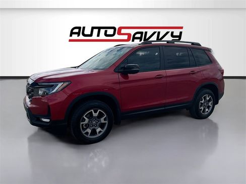 Used 2023 Honda Passport TrailSport image 3