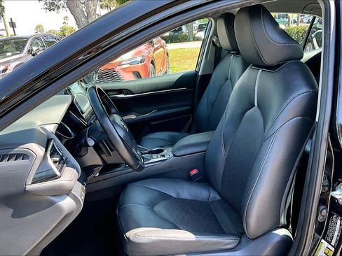 Used 2024 Toyota Camry XSE FWD image 8