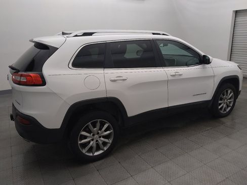 Used 2018 Jeep Cherokee Limited w/ Luxury Group AWD/4WD image 10