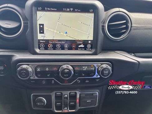 Used 2020 Jeep Gladiator Overland AWD/4WD image 21