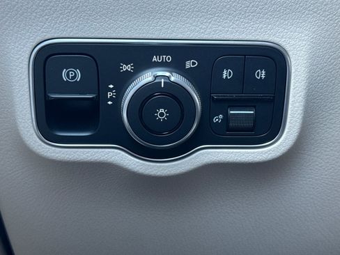 Certified 2025 Mercedes-Benz GLA 250 image 33