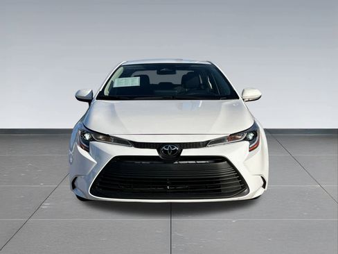 Used 2023 Toyota Corolla LE image 9