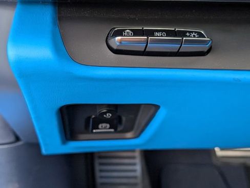 Used 2022 Chevrolet Corvette Stingray Premium Conv w/ Z51 Performance Package image 32