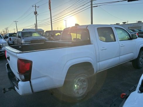 Used 2021 Toyota Tacoma SR5 image 5