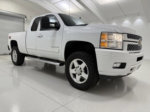 Used 2013 Chevrolet Silverado 2500 LTZ w/ LTZ Plus Package image 1