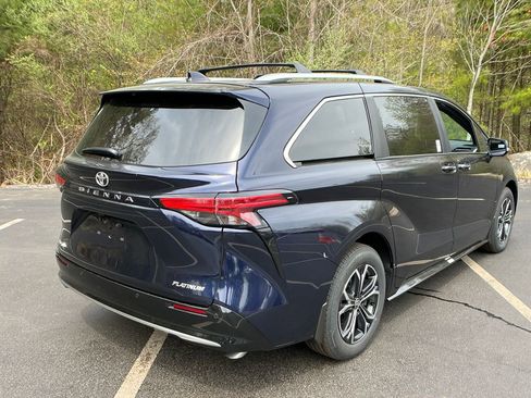 New 2026 Toyota Sienna Platinum AWD/4WD image 5