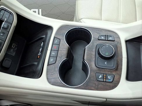 Used 2021 GMC Acadia Denali w/ Denali Ultimate Package AWD/4WD image 29