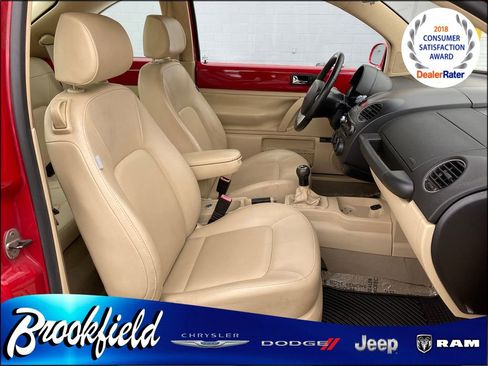 Used 2010 Volkswagen Beetle Coupe image 14