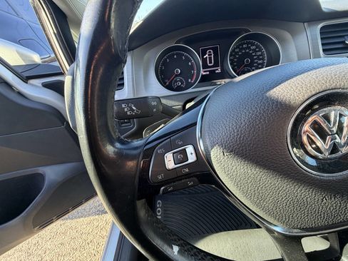 Used 2016 Volkswagen Golf Limited Edition FWD image 28